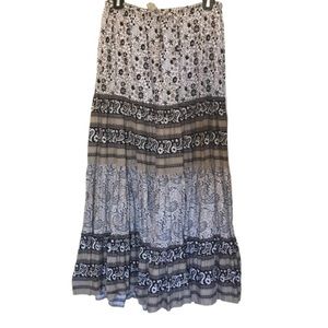 Long skirt 💕 final sale